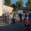 photo moment de convivialité dans la cour de l’école cassini à l’occasion de la rentrée scolaire.
