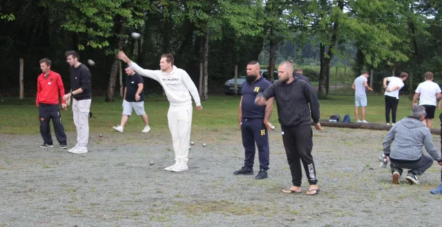 photo parcé-sur-sarthe. retour des concours de pétanque  &copy;  le maine libre 
