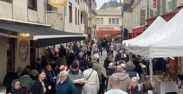 photo  lors du brunch des commerçants de la rue du dr-leroy au mans, en octobre 2024.  &copy;  archives ouest-france 