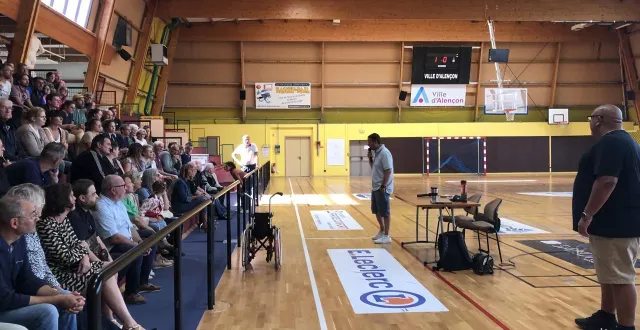 photo  jean-marie vallet assure que l’enjeu, c’est « l’avenir de nos 350 licenciés ».  &copy;  ouest-france 