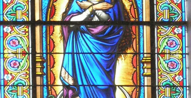 photo  les vitraux de l’église de mayet vedettes des visites de générations mouvement  &copy;  le maine libre 