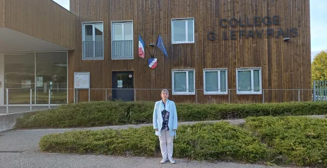 photo  céline mélédo, nouvelle principale du collège gaston-lefavrais, a fait sa rentrée lundi 1er septembre. elle trouve l’établissement bien équipé et doté d’une équipe enseignante très motivée et autonome.  &copy;  ouest-france 