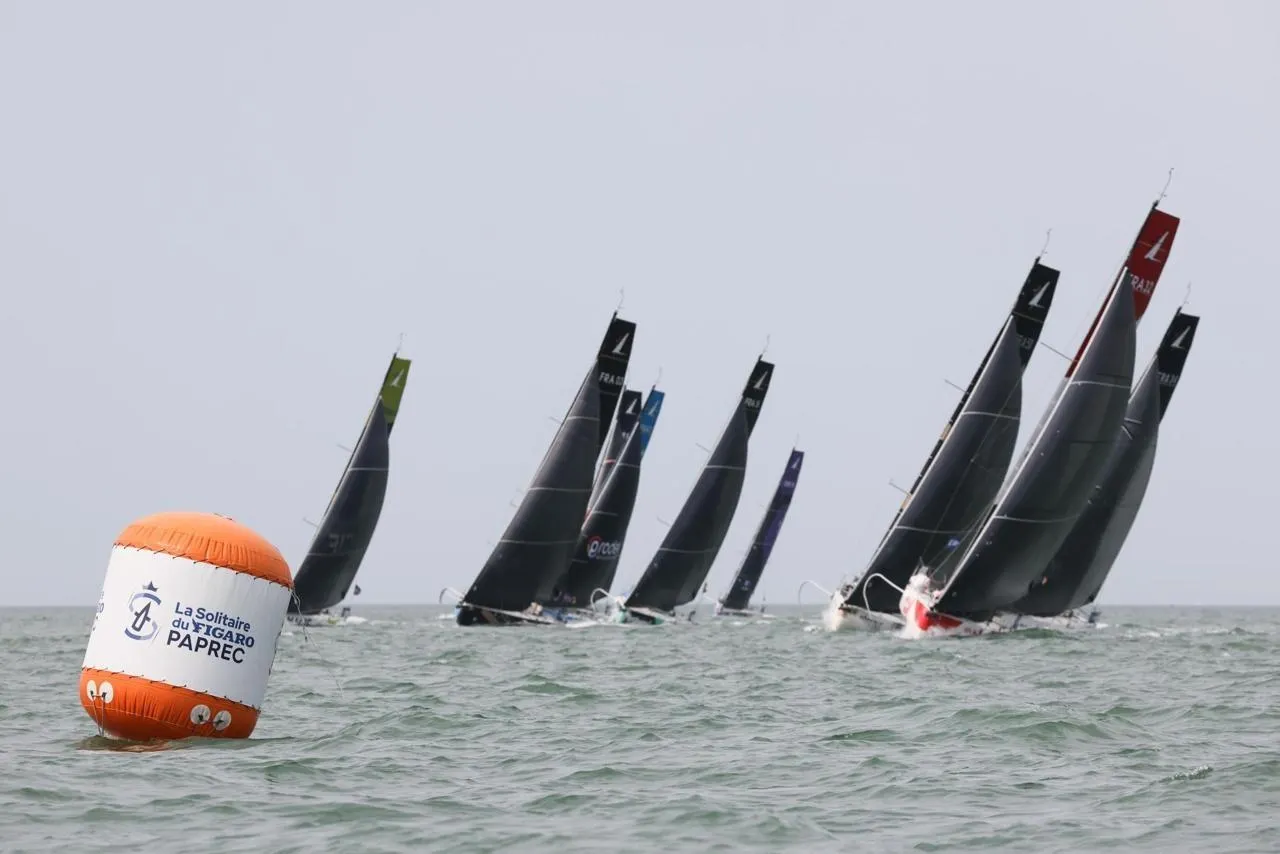 Solitaire du Figaro Paprec. Le grand départ a été donné, classement et  positions en temps réel - La Roche sur Yon.maville.com