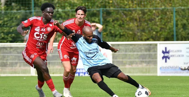 photo  après un match serré, les coulainais obtiennent finalement le point du nul.  &copy;  le maine libre 
