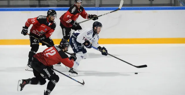 photo  angers, iceparc, 7 septembre. les ducs ont fait le plein de confiance avant la reprise de la saison.  &copy;  jérôme hurstel 