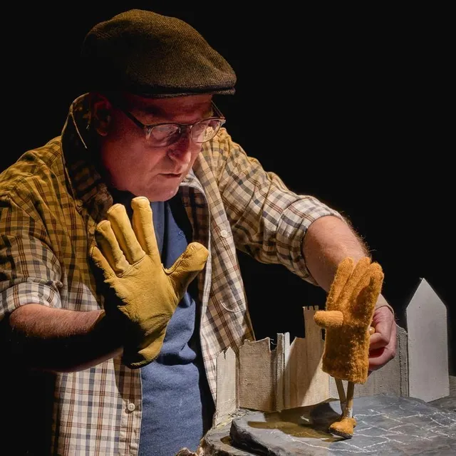 photo « mon père brûlait des pierres », un spectacle jeune public, animé par la compagnie tian gombau, prévu le 8 mars 2026.  ©  compagnie tian gombau