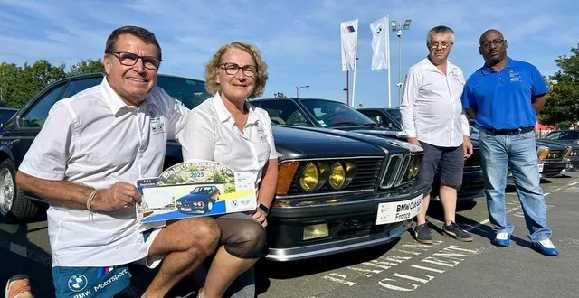 photo  fabrice et nadine cottin ont organisé un week-end de balades en sarthe à bord de bmw e24 série 6, des coupés à l’avant en forme de nez de requin.  &copy;  le maine libre 