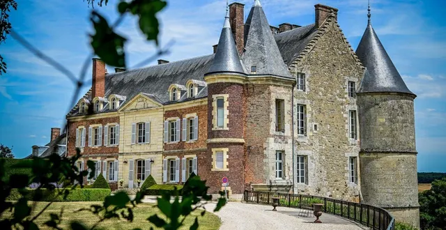 photo  le château de montmirail dans le nord-est de la sarthe.  &copy;  photo  le maine libre - yvon loué 