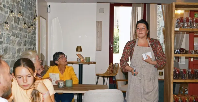 photo  la boutique salon de thé affichait complet toute la journée d’ouverture.  &copy;  ouest-france 