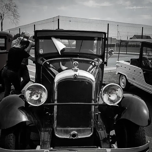 photo sarceaux a accueilli son quatrième rassemblement de vieilles voitures.  ©  ouest-france