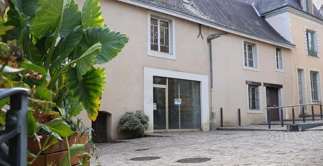 photo  l’ensemble immobilier du 54-56 grande rue était inoccupé depuis son rachat par la municipalité en 2009.  &copy;  ouest-france 