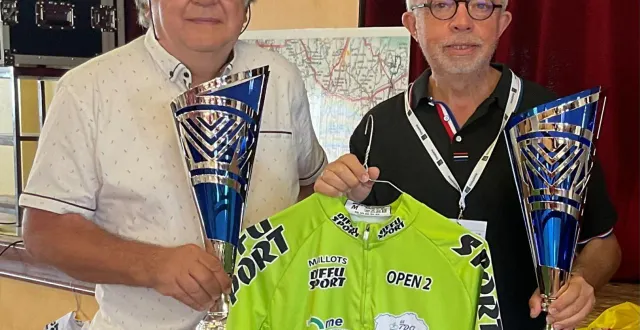 photo  comme en 2023, un maillot aux couleurs de la commune sera remis sur le podium par le président, jean-pierre henry, et le maire, philippe bigot.  &copy;  ouest-france 