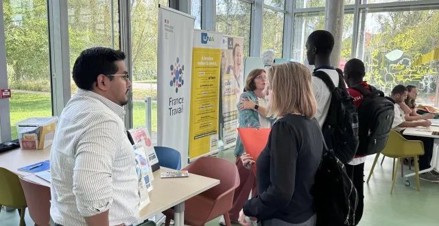 photo  un job dating était organisé ce mardi damigny.  &copy;  ouest-france 