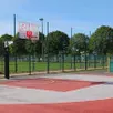 photo  le terrain de basket 3x3 a été installé près du city parc. 