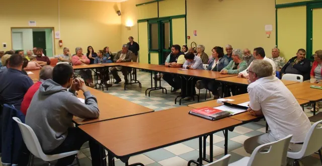 photo  une soixantaine de personnes étaient présentes à l’assemblée constitutive de l’association du comice de marigné-laillé.  &copy;  le maine libre 