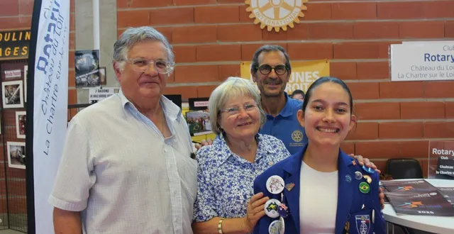 photo  michel pleynet, anita morawski, michel ghazi et la jeune juliette langevin.  &copy;  le maine libre 