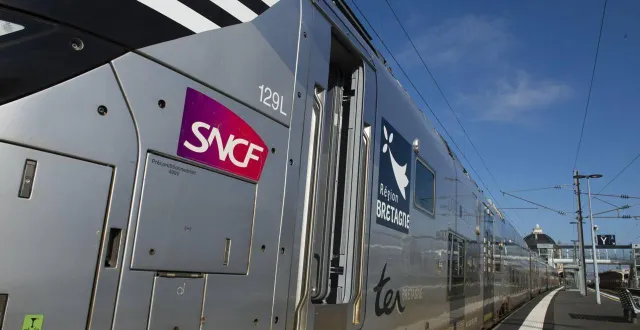 photo  une personne a été percutée par un train ce mercredi 10 septembre 2025, sur la ligne paris-granville.  &copy;  david ademas / archives ouest-france 