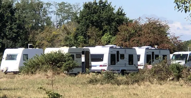 photo  les municipalités sont souvent confrontées à des installations sauvages de gens du voyage.  &copy;  archives le maine libre 