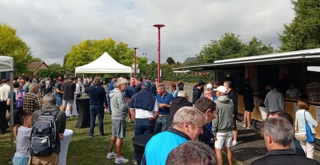 photo  un public nombreux était présent au tournoi de pétanque.  &copy;  le maine libre 