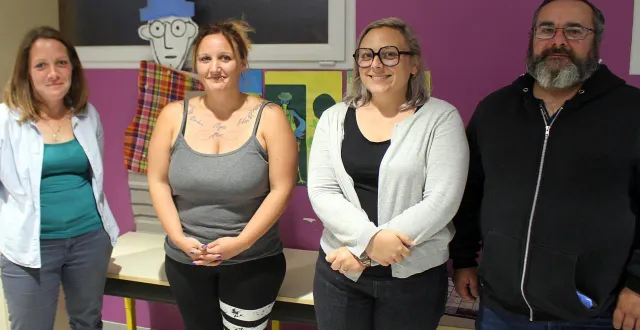 photo  le bureau réélu : claire lecoq présidente, anaïs teillais secrétaire, mathilde cloarec trésorière, florian carnet vice-président.  &copy;  le maine libre 