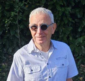 photo  daniel raverdy à la tête de la liste ensemble pour un territoire qui nous ressemble.  &copy;  ouest-france 