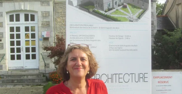 photo  la rénovation de la mairie, telle que représentée sur l’affiche derrière la maire, est le dernier grand projet avec l’équipe municipale.  &copy;  ouest-france 