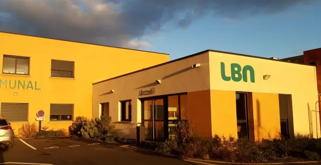 photo  lbn communauté prévoit une réunion lundi 22 septembre 2025 à son siège à loué.   &copy;  le maine libre 