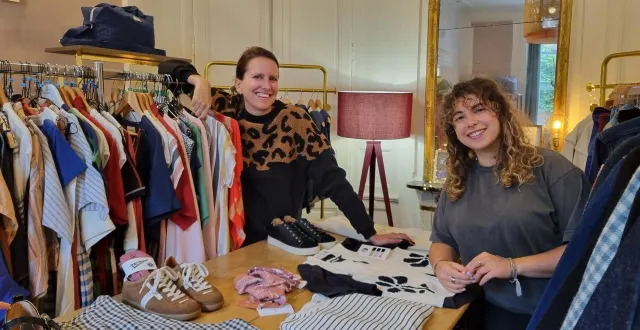 photo  les commerçants du centre-ville du mans préparent la grande braderie samedi 13 septembre.  &copy;  le maine libre 