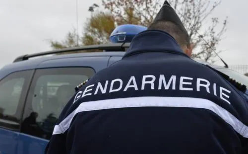 photo  les gendarmes ont intercepté le conducteur alors qu’il prenait la fuite.  &copy;  illustration ouest-france 