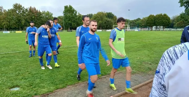 photo  les chalonnais, déçus, pouvaient toutefois être fiers de leur prestation à la fin du match contre fontenay.  &copy;  ouest-france 