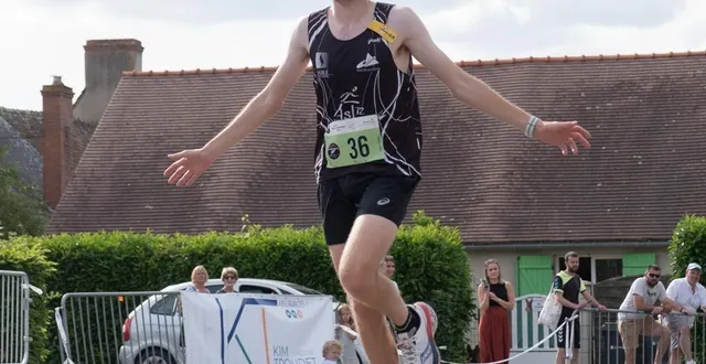 photo  stefan cordier, l’un des favoris sur le 10 km.  &copy;  archives le maine libre 