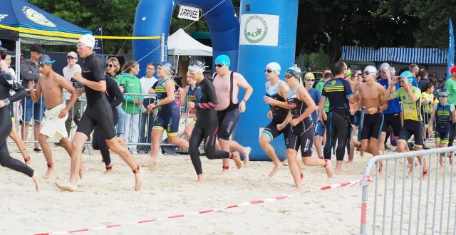 photo  la flèche accueille une nouvelle édition du cross triathlon ce dimanche 14 septembre 2025 autour du lac de la monnerie.  &copy;  archvies ouest-france 