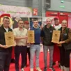 photo  les trois prix d’excellence : charcuterie cosme (frédéric lalande, le mans), sébastien freteau et morgan bouillon (parcé-sur-sarthe), et laurent berthier et sa fille à chantenay-villedieu. 