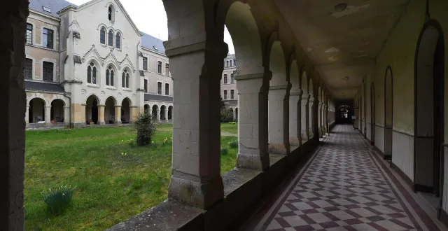 photo  l’amicale des anciens élèves du collège de combrée a recueilli une cinquantaine de témoignages concernant des possibles abus sexuels au sein de l’institution qui a fermé en 2005.  &copy;  archives co 