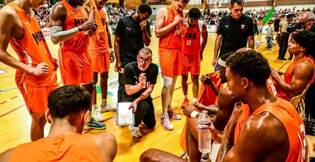 photo  le msb n’a pas fait le poids contre cholet ce dimanche.  &copy;  photo le maine libre - yvon loué 