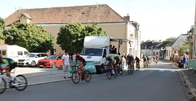 photo  on aurait pu se croire au tour de france tellement l’allure était soutenue…  &copy;  le maine libre 