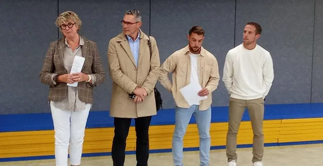 photo  anne-sophie lemée, maire de condé-sur-sarthe, a salué non sans émotion la mémoire de joseph béliot en présence de ronan et maxime béliot.  &copy;  ouest-france 