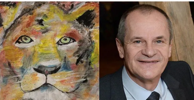 photo  jean-pierre benoit invite le public à visiter l’exposition de femmes atteintes par le cancer, comme la force et le courage face à la maladie, représentés par nathalie,  &copy;  co 