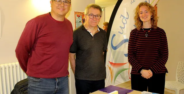 photo  de gauche à droite, pierre ouvrard, maire de mayet, jean-luc trouillard, représentant de l’unafam et lison bougard, coordinatrice santé sud sarthe.  &copy;  le maine libre 