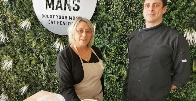 photo  laurence lopez, et son cuistot, greg proposent une cuisine saine et gourmande.  &copy;  le maine libre. 