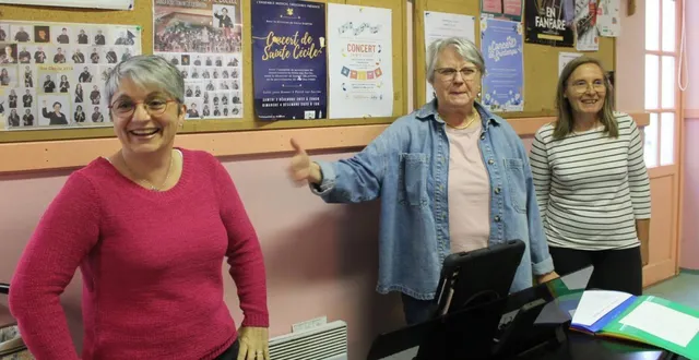 photo  marie-thérèse brebion, nouvelle chef de chœur, avec les présidentes des deux chorales qu’elle va diriger.  &copy;  le maine libre 