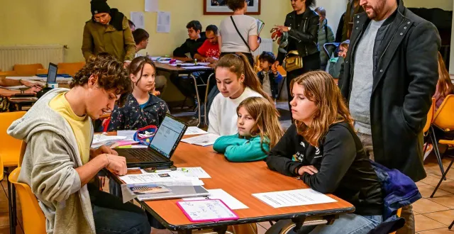 photo  le casting avait lieu salle saint-jean dans le vieux mans pour le prochain film de daniel auteuil.  &copy;   le maine libre - yvon loué 