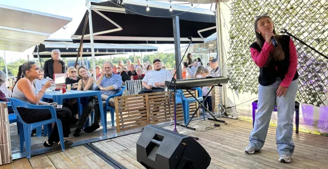 photo  myrtille dubray, 12 ans, a entonné une chanson de superbus pour espérer se qualifier.  &copy;  ouest-france 