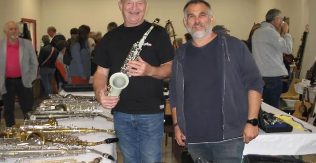 photo  le président sébastien accueillant les exposants.  &copy;  le maine libre 