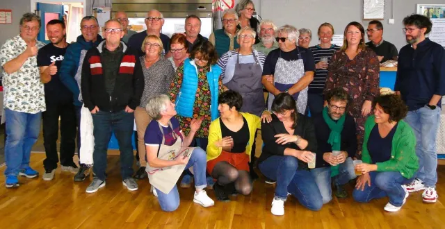 photo  les bénévoles des vieux fourneaux, à l’œuvre en 2024, adeptes du bien vivre et du manger bon, seront de nouveau en action.  &copy;  alvr 