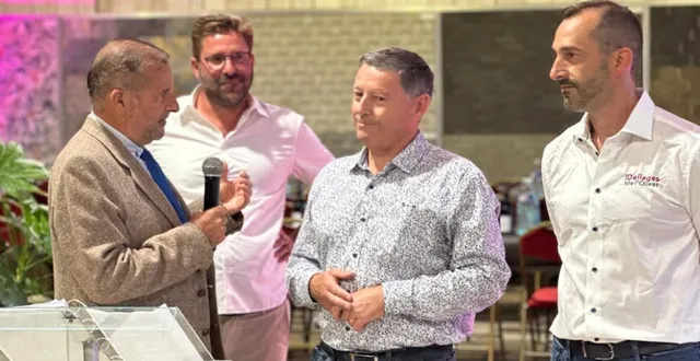 photo  luc briand entouré de claude, charles et alexandre touboulic.  &copy;  co 