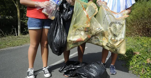 photo  l’événement mobilise des volontaires pour ramasser les déchets.  &copy;  archives le courrier de l’ouest – christophe bernard 
