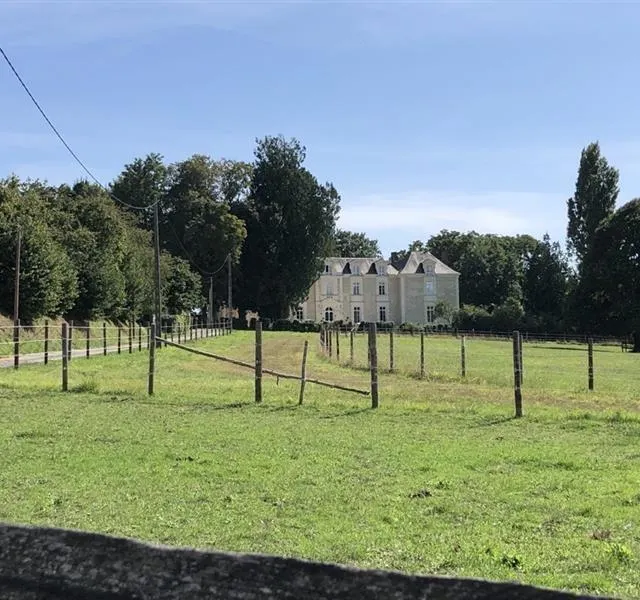 photo le château de montaupin est situé sur la droite de la route de requeil, en sortant d’oizé (sarthe).  ©  ouest-france