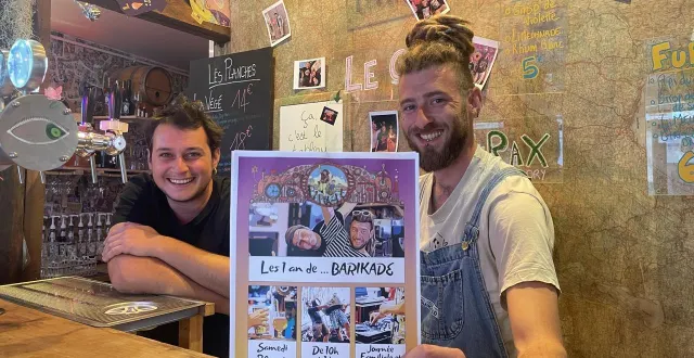 photo  voilà un an qu’andré descours et tom roustain ont ouvert la barikade dans la rue aux sieurs d’alençon (orne). un anniversaire qui sera fêté en grande pompe avec leurs partenaires et leur clientèle samedi 20 septembre 2025.  &copy;  ouest-france 