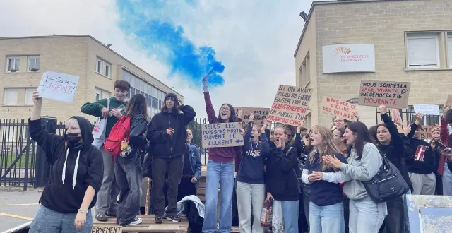 photo  les lycéens de marguerite de navarre, entre alençon (orne) et arçonnay (sarthe), ont tenu un piquet de grève dès 7 h le jeudi 18 septembre 2025 dans le cadre de la mobilisation intersyndicale.  &copy;  ouest-france 